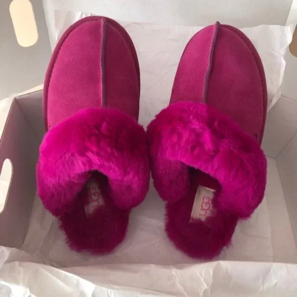 UGG Scuffette II genuine shearling suede Slipper. Waterproof. NWT. Size: 7, 8 - Picture 11 of 12